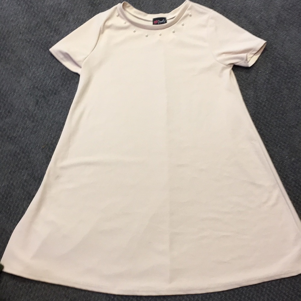 ♥️ $5 FINAL PRICE NWT ladies POOF brand tan cream pearls dress M